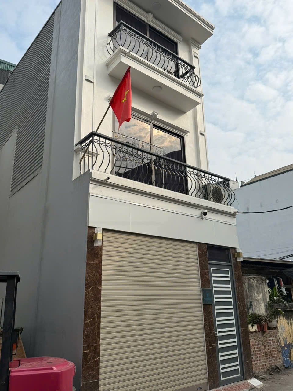 Nhà 3 tầng xóm mới ngọc hồi kinh doanh đỉnh