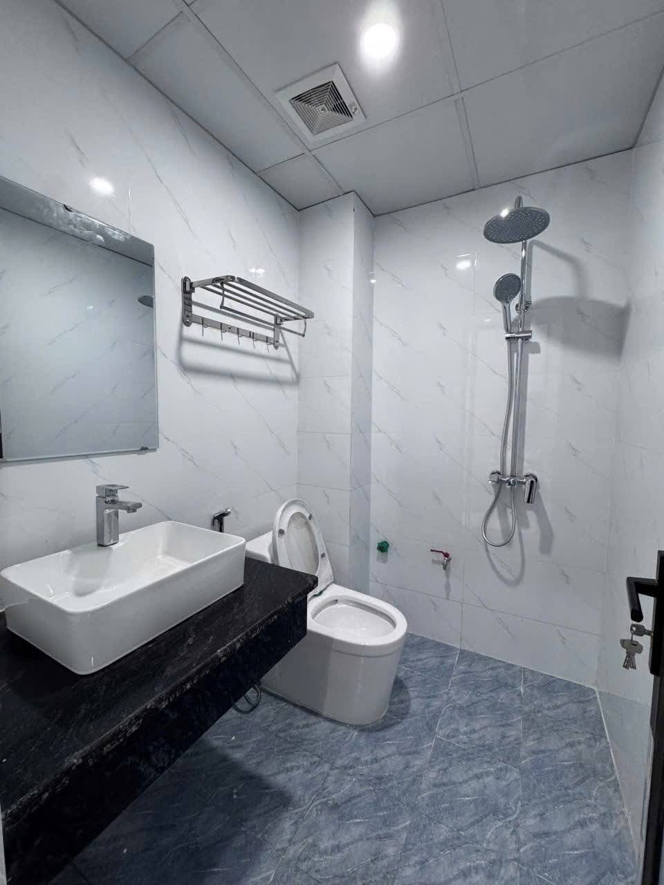 Bán nhà mới 4 tầng full nội thất Thượng Đình. 200m ra Qlo 1A. Chỉ 4.x ty - 4