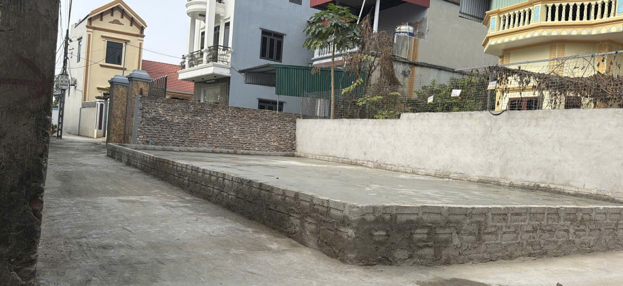 LÔ GÓC HIỀN GIANG - THƯỜNG TÍN  – Ô TÔ VÀO ĐẤT – CẠNH VIN