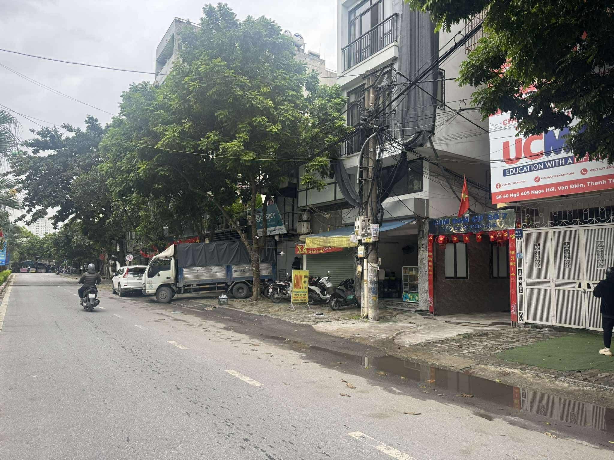 bán nhà văn điển