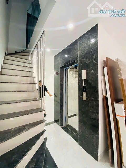 CHO THUÊ CĂN HỘ MỚI phố HUẾ ĐỦ ĐỒ ĐẸP 5 Sao, THANG MÁY, giá ưu đãi 7,5-10tr - 2