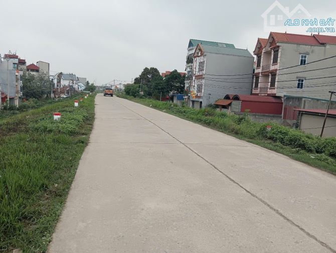 Bán gấp 152m² trục chính CHÂN ĐÊ Lực Canh –Đối diện Vin Tàm Xá; chỉ 145tr/m².Có RL - 2