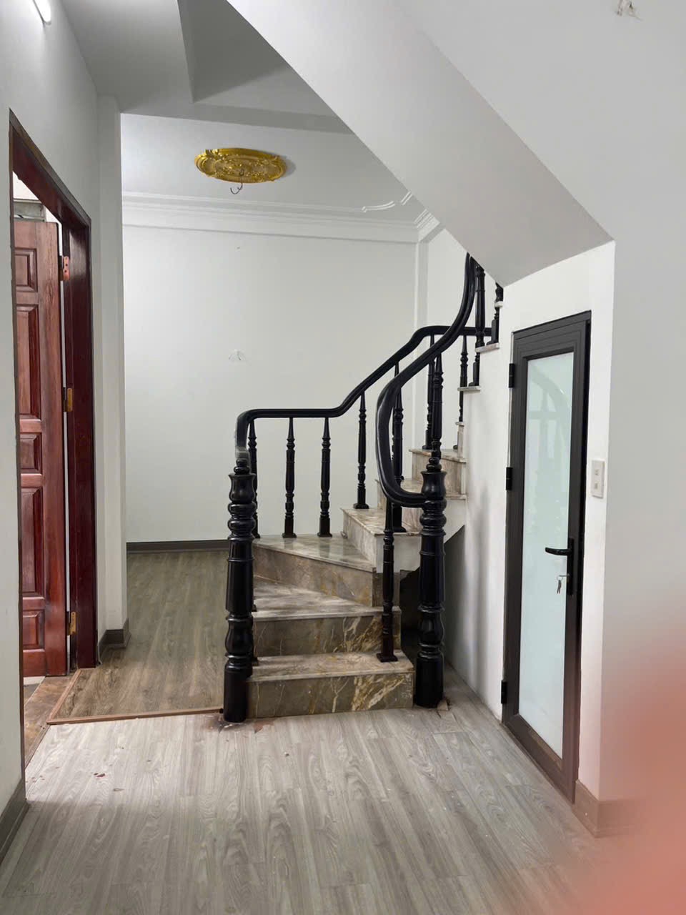 Bán gấp nhà 4 tầng Ngũ Hiêp  chỉ hơn 4 tỷ. Rẻ nhất khu vực